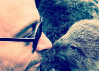 საუკეთესო, რაც ავსტრალიაშია: ჰიუ ჯეკმანის კოალასთან გადაღებულ ფოტოს ათასობით მოწონება და კომენტარი მოყვა