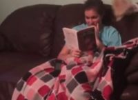 გოგონამ საზოგადოებას აჩვენა, თუ როგორია ცხოვრება მელიასთან ერთად (სახალისო ვიდეო)